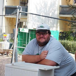 J&uuml;rgen Jung mit Mitarbeiter